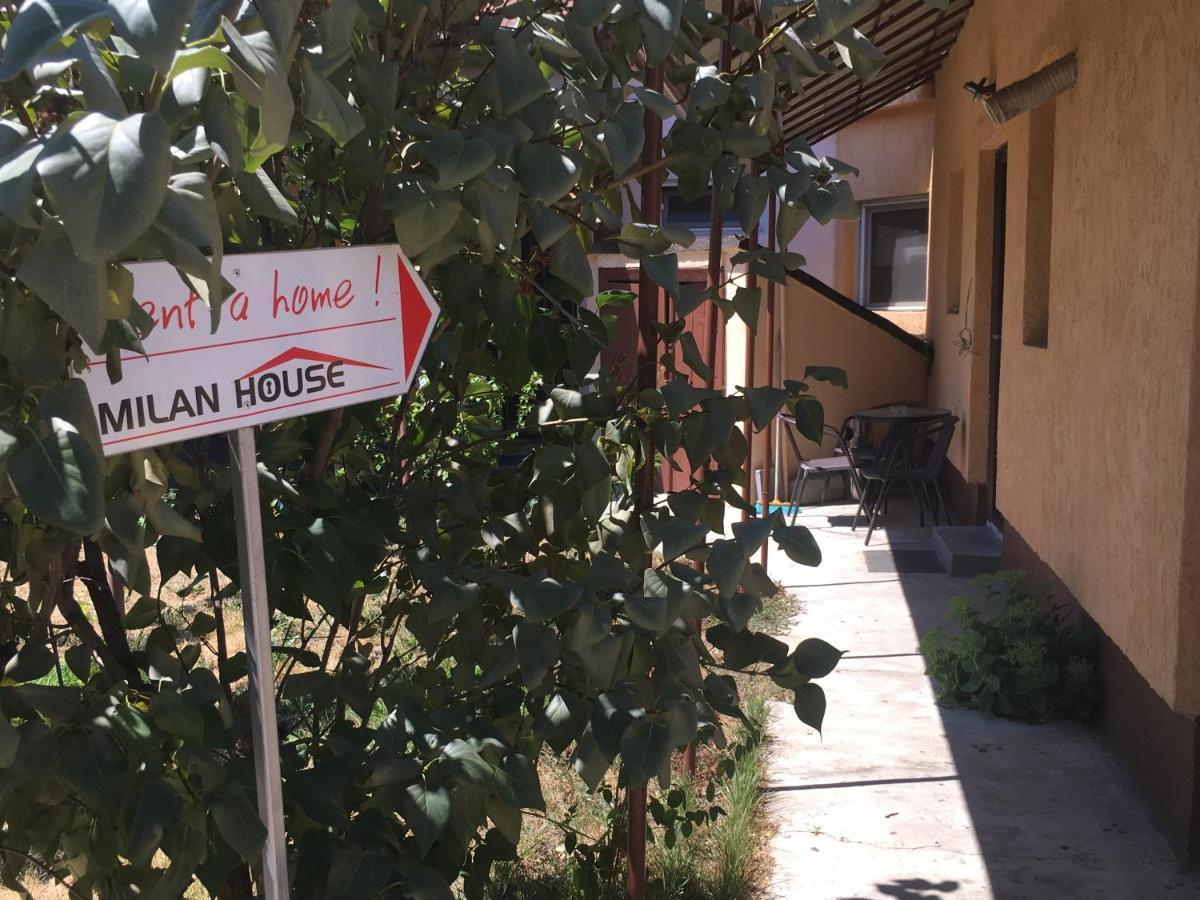 Apartamento Milan House Arad Exterior foto